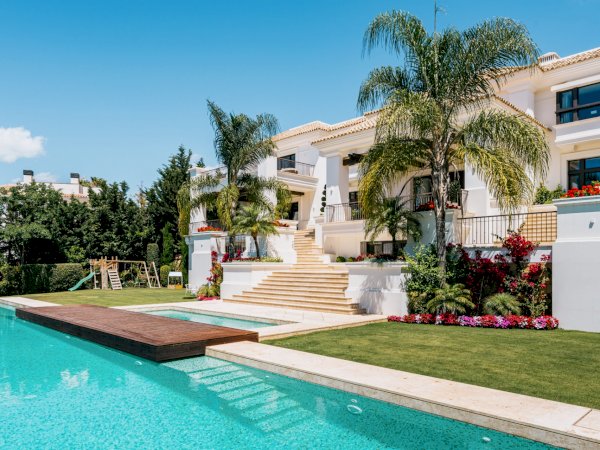 Villa Villa Torremora Puerto Banus Marbella - new 2023 prices